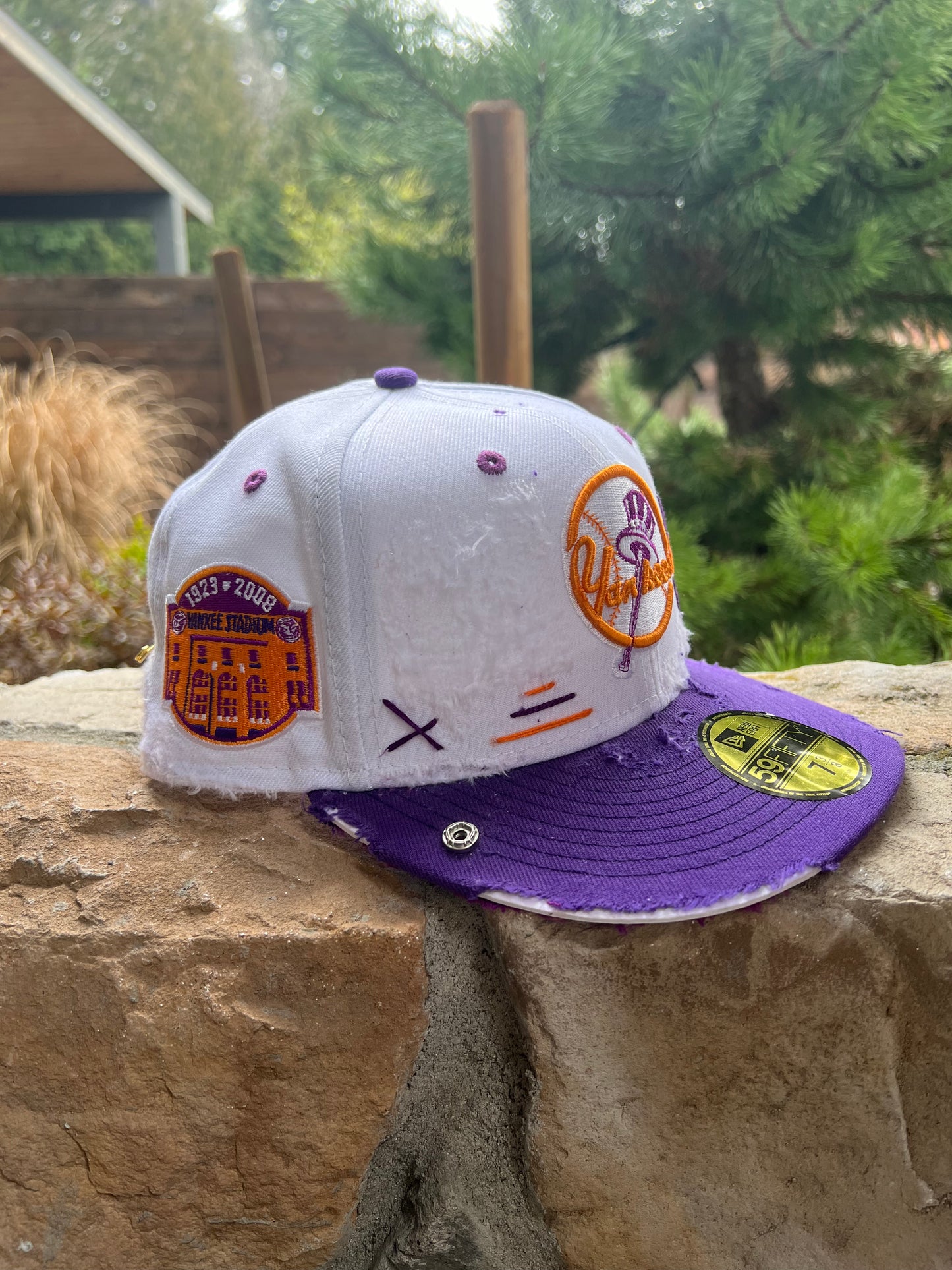 Dead Roses X Purple Yankee Lid